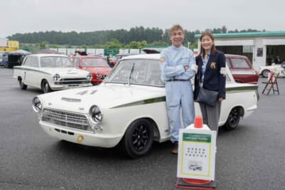 ロータス コーティナMk1シリーズ1:いつもイベントは夫婦一緒に楽しむというオーナーの津谷さん