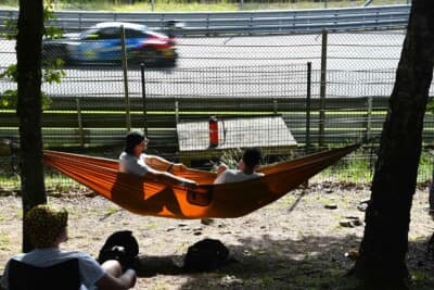 ハンモックでのレース観戦に憧れてしまいます