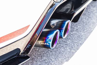 トヨタ GRヤリス：マフラーはKUHL RACINGの左右4本出しタイプをチョイス