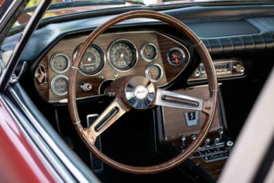 4万7600ドル（邦貨換算約705万円）で現在も販売中のスチュードベーカー「アヴァンティR2」（C）Courtesy of RM Sotheby's