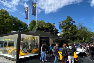 ロータスのブースではアイルトン・セナのF1マシンの展示が予想外で、とても嬉しかったです