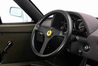 275万5000ドル(邦貨換算約4億548万円)で落札されたフェラーリ「F40」(C)Courtesy of RM Sotheby's