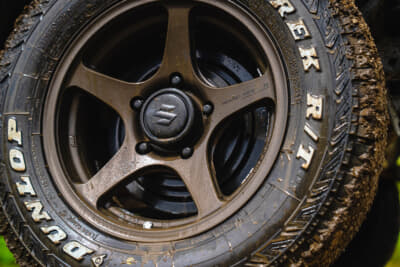 WEDS ADVENTURE HASE SPECⅡ：エアバルブは悪路で岩などに当たりにくいフラットタイプを採用するなど、ウェッズらしく機能面も優秀だ