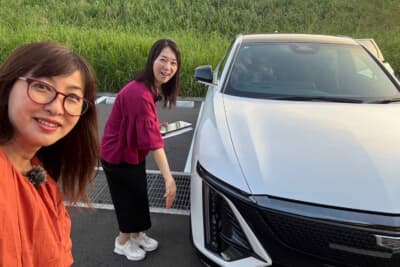 「女性ドライバーの日」は「OKISHU」の誕生日でもあるので、まるもちゃんとキャデラック リリックでYouTubeドライブライブ