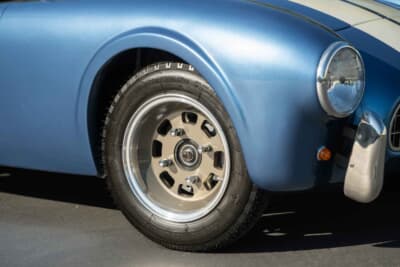 2万1000ドル（邦貨換算約310万円）で落札されたハリントン「コブラ ジュニアカー」（C）Courtesy of RM Sotheby's