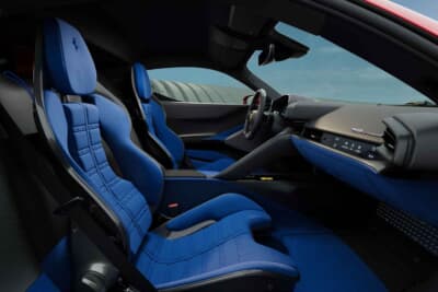 フェラーリ849テスタロッサ：デジタルクラスターでハイブリッドのドライビングモードを表示