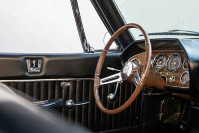 4万7600ドル（邦貨換算約705万円）で現在も販売中のスチュードベーカー「アヴァンティR2」（C）Courtesy of RM Sotheby's