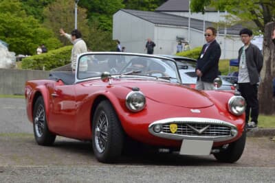 ディムラー SP250：アメリカに輸出された個体で左ハンドルだ