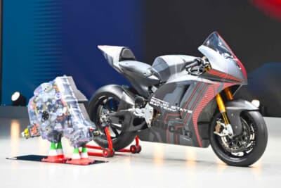 ドゥカティの出展ではなく、フォルクスワーゲングループの出展でテーマは全固体電池の全世界初のデモ走行でした