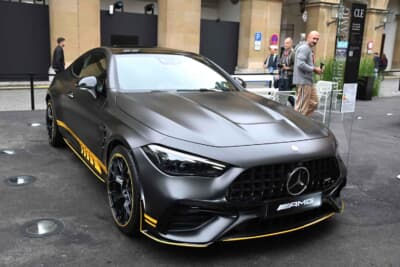 こちらは限定販売モデルのメルセデスAMG CLE53クーぺMANUFAKTUR Edition。やはりメルセデスってクーペ作りが上手ですね
