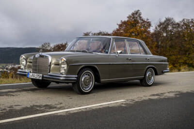 1965年フルモデルチェンジしたフィンテールを持たないスマートなスタイルのW108/W109型250S/SE、300S/SE/SELをフラッグシップモデルとして発表した