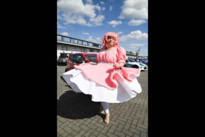 コスチュームは手作りなんでしょうね