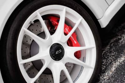 107万7500ドル(邦貨換算約1億5859万円)で落札されたポルシェ「911 GT3 RS 4.0」(C)Courtesy of RM Sotheby's