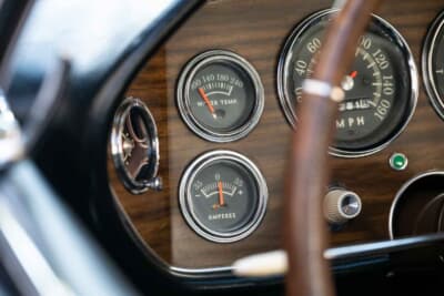 4万7600ドル（邦貨換算約705万円）で現在も販売中のスチュードベーカー「アヴァンティR2」（C）Courtesy of RM Sotheby's