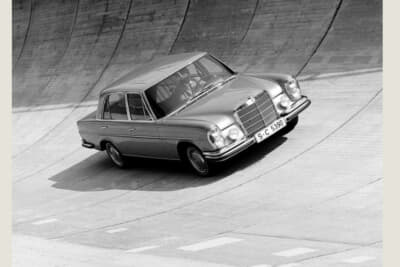 1968年、W109型300SELに6.3LのV8を搭載した300SEL 6.3(エアサス付き)を発表