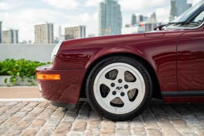 429万5000ドル(邦貨換算約6億3214万円)で落札されたRUF「CTR イエローバード ライトウェイト」(C)Courtesy of RM Sotheby's