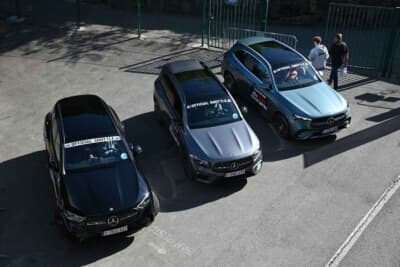 メディアシャトルはメルセデスが提供。ピカピカのベンツに毎日乗せて頂いて大助かり