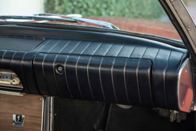 4万7600ドル（邦貨換算約705万円）で現在も販売中のスチュードベーカー「アヴァンティR2」（C）Courtesy of RM Sotheby's