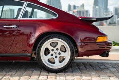 429万5000ドル(邦貨換算約6億3214万円)で落札されたRUF「CTR イエローバード ライトウェイト」(C)Courtesy of RM Sotheby's