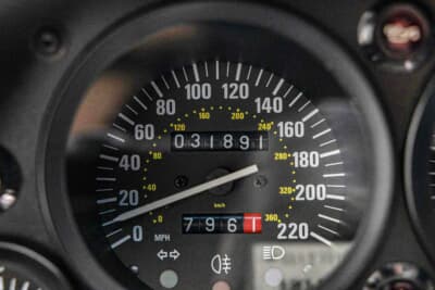 275万5000ドル(邦貨換算約4億548万円)で落札されたフェラーリ「F40」(C)Courtesy of RM Sotheby's