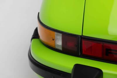 30万2000ドル(邦貨換算約4450万円)で落札されたポルシェ「911カレラ 2.7タルガ」(C)Courtesy of RM Sotheby's