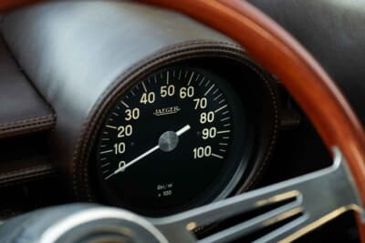 200万ドル〜250万ドル(邦貨換算約2億9436万円〜3億6795万円)で現在も販売中のランボルギーニ「P400ミウラ」(C)Courtesy of RM Sotheby's