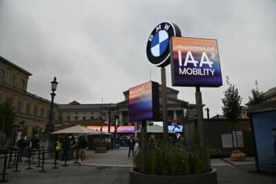 オープンスペースで展開されたIAA2025のBMWブース