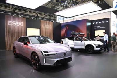 ボルボブースでは5ドアリフトバックEVのES90が乗り込んできました