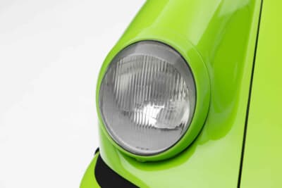 30万2000ドル(邦貨換算約4450万円)で落札されたポルシェ「911カレラ 2.7タルガ」(C)Courtesy of RM Sotheby's