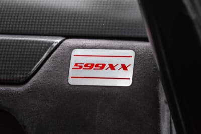 330万5000ドル（邦貨換算約4億8643万円）で落札されたフェラーリ「599XX EVO」（C）Courtesy of RM Sotheby's