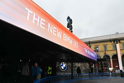 オープンスペースでのBMWブースは、やや控えめ?地元なのに、と思いました