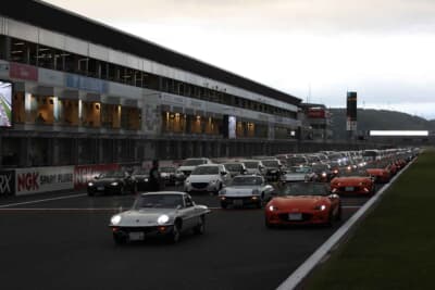 オーナーカーによるパレードラン