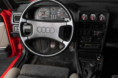 64万3000ドル(邦貨換算約9464万円)で落札されたアウディ「スポーツクワトロ」(C)Courtesy of RM Sotheby's