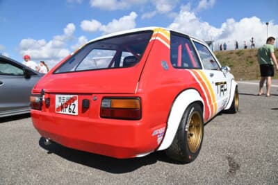 こちらはトヨタ・スターレットでしょうか。TRDのボディデカールが誇らしげ