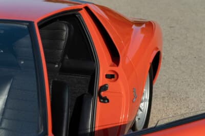 200万ドル〜250万ドル(邦貨換算約2億9436万円〜3億6795万円)で現在も販売中のランボルギーニ「P400ミウラ」(C)Courtesy of RM Sotheby's