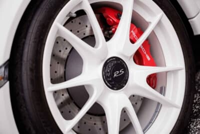 107万7500ドル(邦貨換算約1億5859万円)で落札されたポルシェ「911 GT3 RS 4.0」(C)Courtesy of RM Sotheby's