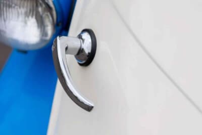 2万1280ドル(邦貨換算約314万円)で落札されたBMW「イセッタ300」C)Bonhams