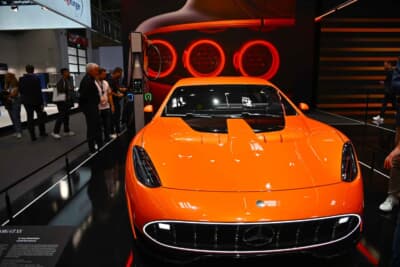 メルセデスAMGコンセプトGT XXは世界一周を1週間程度で走りきる速度記録を達成