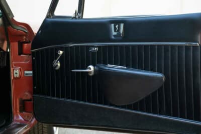 4万7600ドル（邦貨換算約705万円）で現在も販売中のスチュードベーカー「アヴァンティR2」（C）Courtesy of RM Sotheby's