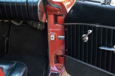 4万7600ドル（邦貨換算約705万円）で現在も販売中のスチュードベーカー「アヴァンティR2」（C）Courtesy of RM Sotheby's