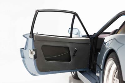 275万5000ドル(邦貨換算約4億548万円)で落札されたフェラーリ「F40」(C)Courtesy of RM Sotheby's