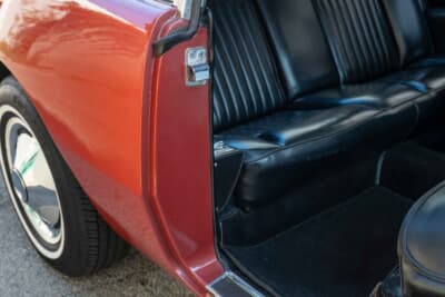 4万7600ドル（邦貨換算約705万円）で現在も販売中のスチュードベーカー「アヴァンティR2」（C）Courtesy of RM Sotheby's