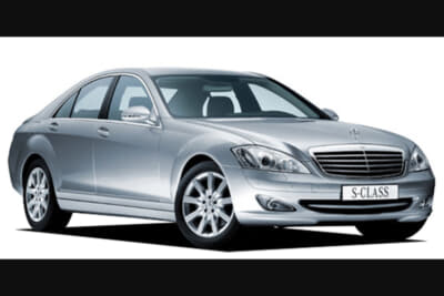 2005年に5代目Sクラス/W221型を発表。生産は2013年まで行なわれた