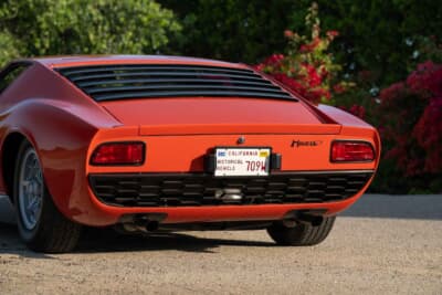 200万ドル〜250万ドル(邦貨換算約2億9436万円〜3億6795万円)で現在も販売中のランボルギーニ「P400ミウラ」(C)Courtesy of RM Sotheby's