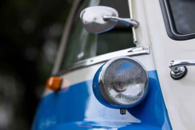 2万1280ドル(邦貨換算約314万円)で落札されたBMW「イセッタ300」C)Bonhams