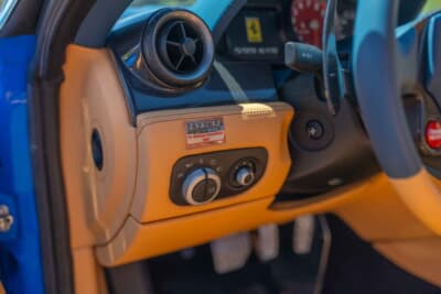 36万8000ドル（邦貨換算約5416万円）で落札されたフェラーリ「599GTBフィオラノ」（C）Courtesy of RM Sotheby's