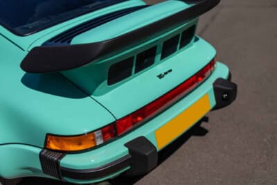 193万ドル（邦貨換算約2億8406万円）で落札されたポルシェ「911 TAGターボ」（C）Courtesy of RM Sotheby's