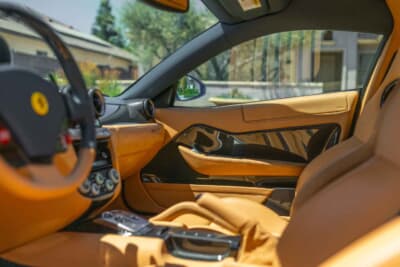 36万8000ドル（邦貨換算約5416万円）で落札されたフェラーリ「599GTBフィオラノ」（C）Courtesy of RM Sotheby's