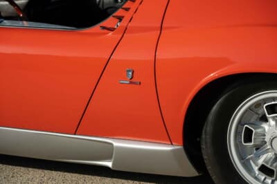 200万ドル〜250万ドル(邦貨換算約2億9436万円〜3億6795万円)で現在も販売中のランボルギーニ「P400ミウラ」(C)Courtesy of RM Sotheby's