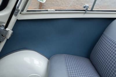 2万1280ドル(邦貨換算約314万円)で落札されたBMW「イセッタ300」C)Bonhams